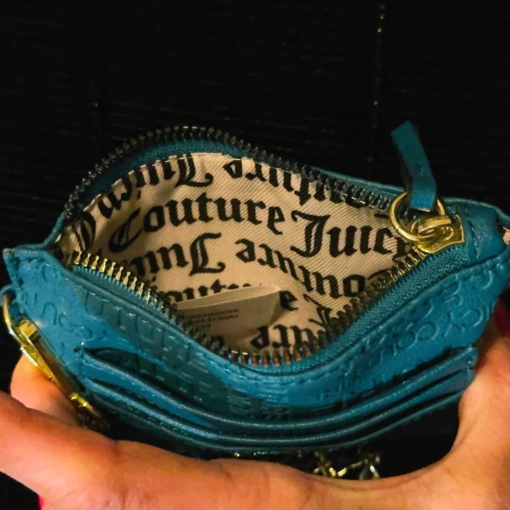 Juicy‎ Couture Card Holder Womens OS Teal Embossed Logo Chain Wristlet
